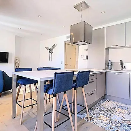 Apartment Le Spectaculaire Moderne Et Raffine, Idealement Situe A Deux Pas Du Palais Et Plages